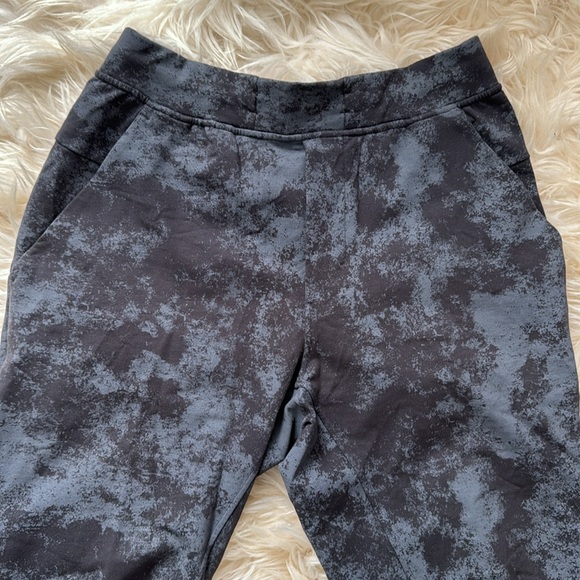Lululemon joggers pants, size S - Picture 2 of 8